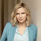 Veronica Ferres به عنوان Drew Davis