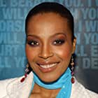 Nona Gaye به عنوان Zee