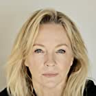 Rebecca Gibney به عنوان Muriel Pratt