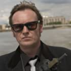 Philip Glenister به عنوان Squire