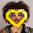 Redfoo به عنوان Party Guy Ray