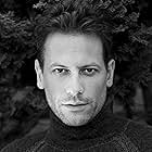 Ioan Gruffudd به عنوان Henry Morgan