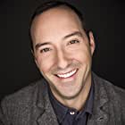 Tony Hale به عنوان Mr. Benedict