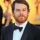 Michael C. Hall به عنوان Narrator