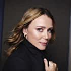 Keeley Hawes به عنوان Wendy Leather