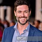 Brendan Hines به عنوان Josh Bennett