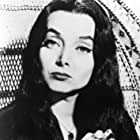 Carolyn Jones به عنوان Cathy Gray