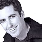 Jason Jones به عنوان Ethan Fowler