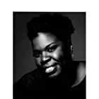 Leslie Jones به عنوان Scanlon