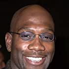 Richard T. Jones به عنوان Captain Russell Hampton