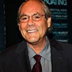 Robert Klein به عنوان Dr. Sandy Napier