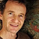 Anton Lesser به عنوان Chief Superintendent Reginald Bright