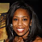 Dawnn Lewis به عنوان Chief