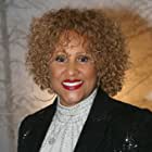 Darlene Love به عنوان Grace