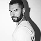 Daniel MacPherson به عنوان Sgt. Samuel Wyatt