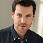 Sean Maher به عنوان Simon