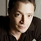 Joshua Malina به عنوان Tom