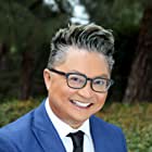 Alec Mapa به عنوان Chuck