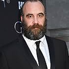 Rory McCann به عنوان Armstrong