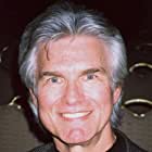 Kent McCord به عنوان Captain B. Pilgrim