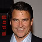 Ted McGinley به عنوان George Fontaine