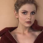 Rose McIver به عنوان Olivia Moore