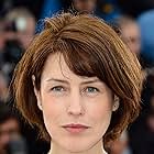 Gina McKee به عنوان 