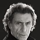 Ian McShane به عنوان Captain Hook