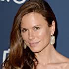 Rhona Mitra به عنوان Allison Vanowen