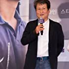 Moon Sung-Keun به عنوان Lawyer