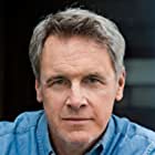 Mark Moses به عنوان Lt. Wolfe