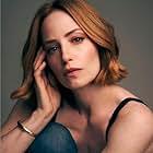 Jaime Ray Newman به عنوان Janine