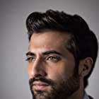 Akshay Oberoi به عنوان Raza