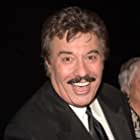 Tony Orlando به عنوان Steve Spirou