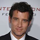 Clive Owen به عنوان Montgomery