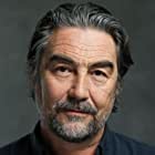 Nathaniel Parker به عنوان Dunstan Thorn