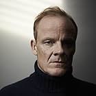 Alistair Petrie به عنوان Richard