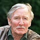 Leslie Phillips به عنوان Wilson