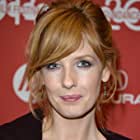 Kelly Reilly به عنوان Isabelle Laurent