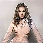 Leah Remini به عنوان Van Sant