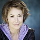 Kim Rhodes به عنوان Sheriff Jody Mills