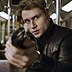 Max Riemelt به عنوان Mike Atlas