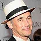 Mark Rylance به عنوان Peter Isherwell