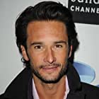 Rodrigo Santoro به عنوان Hector Escaton