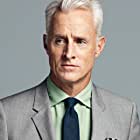 John Slattery به عنوان Howard Stark