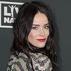 Abigail Spencer به عنوان Katie