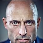 Mark Strong به عنوان Sir John Conroy