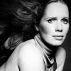 Liv Ullmann به عنوان Elisabet Vogler