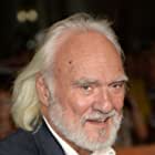 Kenneth Welsh به عنوان Narrator