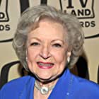 Betty White به عنوان Grandma Annie